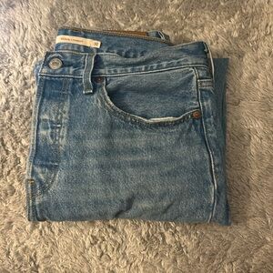 Levi Wedgie Straight Jeans